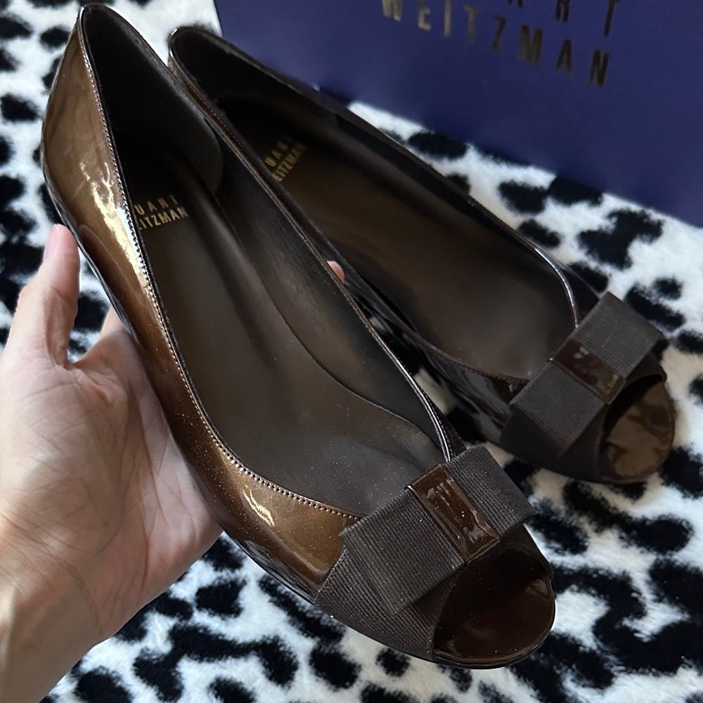 Stuart Weitzman Dark Brown Tourguide Patent Leather Peep-Toe Bow Flats